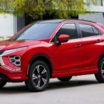 El Mitsubishi Eclipse Cross 2024 fue lanzado con la esperanza de revivir el legado del Eclipse original, un deportivo japonés muy apreciado. Sin embargo, el modelo de 2024 decepciona tanto en términos de rendimiento como en seguridad. Aunque incluye características de seguridad avanzadas como el aviso de punto ciego y el asistente de cambio de carril, los resultados de las pruebas de choque fueron preocupantes. En las pruebas de IIHS, el Eclipse Cross obtuvo una calificación 