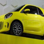 El Smart Fortwo es perfecto para espacios de aparcamiento reducidos. Ideal para trayectos cortos y calles concurridas, sus limitaciones se notan rápidamente fuera de la ciudad. Su punto fuerte es urbano y muy específico.