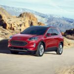 Aunque ofrece buen espacio y eficiencia de combustible, estos modelos tienen baterías híbridas propensas a fallar, cuyo reemplazo puede costar hasta $5,000 o más, lo que supera el valor actual del vehículo. Los mecánicos alertan que los costos de mantenimiento pueden ser prohibitivos para estos años de modelo.