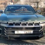 El 22 de diciembre, KGM celebró en su sede de Pyeongtaek un encuentro de compromiso con la calidad para garantizar el lanzamiento exitoso del Musso Sports Q300. Participaron unas 50 personas de las áreas de calidad, producción e I+D, revisando la preparación de la producción y reforzando la visión de excelencia de la marca.