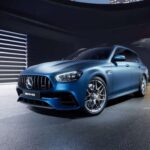 Mientras el M3 Touring no cruza el Atlántico, los estadounidenses sí pueden acceder a otro superwagon alemán: el Mercedes-AMG E 63 S Wagon, aunque solo en el mercado de ocasión. Su V8 biturbo de 4.0 litros entrega 603 CV, canalizados mediante tracción total 4Matic. El resultado es un 0 a 60 mph en apenas 3,0 segundos. Su velocidad máxima alcanza los 155 mph, o 186 mph con el paquete AMG Driver. Nadie sospecha lo que esconde, hasta que desaparece en el retrovisor.