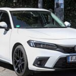 El Honda Civic es un clásico que ofrece longevidad excepcional del motor. Son numerosos los propietarios que han recorrido décadas con su Civic sin fallos, gracias a que Honda construye sus motores para durar mucho tiempo.