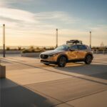 La Mazda CX-50 Meridian es perfecta para aquellos que desean un SUV todoterreno con estilo, pero sin renunciar a la comodidad. Su diseño robusto atrae a compradores que buscan vehículos ligeros y cómodos para incursiones ocasionales en caminos difíciles. Aunque su motor turbo puede no ser el más rápido en barro profundo, su sensación de conducción premium y su estética atractiva son difíciles de resistir. Este modelo ha ganado popularidad entre aquellos que no necesitan un todoterreno extremo, pero sí un vehículo que pueda manejar terrenos suaves con facilidad.