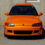 El Honda Civic es uno de los compactos más baratos de mantener, con costes anuales en torno a los 300 y pico dólares. Su fiabilidad está entre las mejores del segmento y la disponibilidad de piezas mantiene las facturas de reparación bajo control, ideal para presupuestos ajustados.