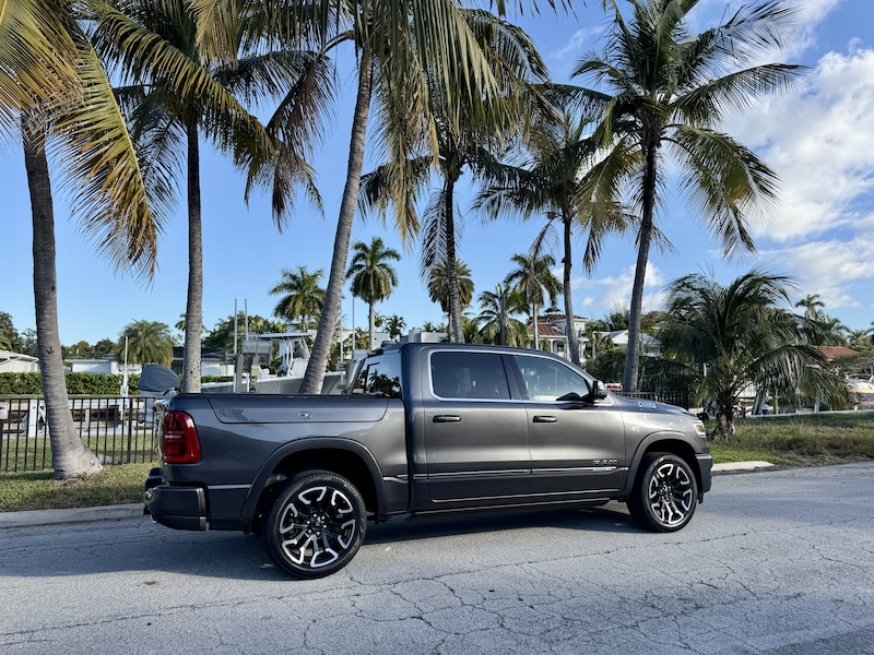 2026-RAM-1500-Limited-Crew-Cab-4×4-queautocompro.tv-2