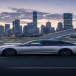 Este modelo se sitúa entre un sedán y un SUV, con una postura alta y presencia evidente, aunque sin un propósito definido. La conducción es correcta, pero nunca logra una conexión emocional con el conductor. Su precio genera expectativas que no se cumplen del todo, dejando la sensación de coche perdido entre conceptos.