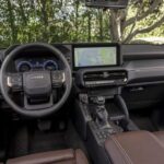 Aunque es más barato que el antiguo V8, su precio sigue siendo elevado. Cuesta claramente más que un Toyota 4Runner equivalente, pese a compartir plataforma y mecánica en algunas versiones.