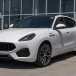 Aunque presume de estilo italiano, su motor base resulta escaso para el precio. Además, la fiabilidad histórica de la marca sigue siendo un punto débil. Por un coste similar, opciones como el Porsche Macan ofrecen mejores prestaciones y valor de reventa.