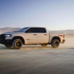 La Ram 1500 sigue destacando en ventas usadas gracias a la fuerte demanda y al suministro constante de unidades de leasing. La ausencia de V8 en algunos modelos recientes impulsó las ventas de las versiones anteriores.