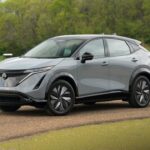 la corta vida comercial del Nissan Ariya es una señal de alerta. el modelo se descontinúa para 2026 tras apenas tres años en el mercado, algo poco habitual en un SUV eléctrico moderno. este tipo de decisiones suele afectar a la disponibilidad de piezas, al soporte en concesionarios y al valor de reventa, convirtiéndolo en una compra arriesgada como usado.