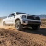 La Sierra es la versión más refinada de la filosofía Chevrolet. En acabados como Denali, combina capacidad de remolque con un interior claramente premium. Es más costosa, pero ofrece una experiencia superior sin perder músculo.