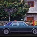 Fabricado en España, el 3700 fue durante años el coche más grande producido en el país. Con seis cilindros y versiones automáticas, fue habitual entre altos cargos del régimen. Su elevado precio, la crisis del petróleo y su asociación política aceleraron su desaparición.