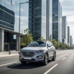 El Tucson Hybrid impresiona por su rendimiento ágil y su garantía amplia, que aporta tranquilidad a largo plazo. Aunque el coste de mantenimiento puede generar dudas, su estilo, eficiencia y tecnología lo convierten en un SUV híbrido moderno y confiable.