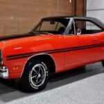 El GTX con el motor 440 Six-Barrel declaraba 390 CV, una cifra que ya era respetable, pero insuficiente para describir su rendimiento real. Las mediciones de época lo sitúan entre 430 y 450 CV. Aunque la diferencia era menor que en los Hemi, seguía siendo un ejemplo claro de potencia deliberadamente contenida sobre el papel.