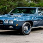 El Ram Air IV mejoraba la respiración del motor y el rendimiento a altas revoluciones. Era una opción pensada para conductores experimentados, lo que redujo su producción. Actualmente es uno de los Judge más buscados, con valores cercanos a los 180.000 dólares.