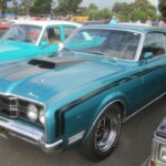 El Mercury Cyclone Spoiler 1969 fue otro homologado de NASCAR, generalmente equipado con el 428 Cobra Jet. Durante años fue ignorado frente a rivales más famosos, lo que provocó pérdidas y modificaciones. Hoy, su rareza, aerodinámica y herencia en competición indican que debería valer mucho más de lo que marca el mercado.