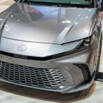 El Camry híbrido ha evolucionado hacia un producto mucho más afinado. Es cómodo, rápido cuando hace falta y extremadamente eficiente, demostrando que las berlinas generalistas todavía tienen sentido frente a la moda SUV.