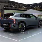 Frente a rivales como el Tesla Model Y Performance o el Volkswagen ID.4 GTX, Kia no compite solo en recta. Su apuesta se centra en el chasis, el equilibrio y la experiencia completa. Son GT pensados para quien disfruta conduciendo, no solo comparando fichas técnicas.