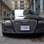 Reconocida por su tecnología y diseño, Audi ha escalado posiciones hasta situarse entre las marcas más fiables de 2025. Consumer Reports la ubica en el sexto lugar general, algo notable considerando la complejidad tecnológica de sus modelos.