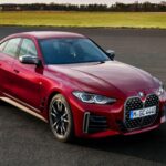 Aporta estilo coupé sin perder practicidad. El portón trasero y los asientos abatibles aumentan la versatilidad.
Opciones como el head-up display y los asientos calefactados refuerzan una experiencia que combina elegancia, comodidad y facilidad de uso.