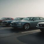 Tras un largo período de fuerte desempeño en el mercado, el interés por este Charger comienza a disminuir. Los entusiastas están volviendo la mirada hacia modelos más antiguos con mayor valor histórico, lo que se traducirá en una reducción de su valor de reventa.