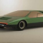 Diseñado por Marcello Gandini, el Carabo fue una declaración de intenciones. Sus colores verde y naranja, inspirados en el escarabajo Carabidae, y sus puertas de apertura vertical sentaron las bases del Lamborghini Countach. Era agresivo, afilado y absolutamente irrepetible.