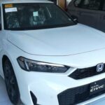 El Civic Hybrid 2025 combina lo mejor del Civic tradicional con un sistema híbrido potente y refinado. Su transición entre motor eléctrico y térmico es casi imperceptible, mantiene un comportamiento dinámico notable y refuerza la reputación de Honda en sistemas híbridos duraderos.