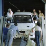 Antes del RS200, Ford desarrolló el Escort RS1700T, un prototipo casi olvidado. Basado en el Escort, utilizaba un motor reducido a 1.778 cc para cumplir con nuevas normativas de rally. El proyecto fue abandonado antes de competir seriamente, lo que lo condenó al anonimato, pero también lo elevó al estatus de mito entre los expertos.