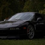 El superdeportivo japonés que combinó fiabilidad con prestaciones exóticas. Afinado con la colaboración de Ayrton Senna, cambió para siempre la percepción de los supercars.