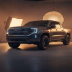 La Sierra EV transmite sensación de camión premium. Su postura amplia domina los carriles. El silencio amplifica la ausencia del motor tradicional. En entornos laborales aún genera dudas. La potencia está ahí, pero ahora se esconde tras una etiqueta más elevada.