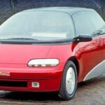 Presentado como concept car en 1988, el GMC Centaur combinaba una cabina de berlina con una caja de carga trasera. Su diseño recordaba más a una furgoneta que a una pickup tradicional.

Con motor central y un enfoque aerodinámico muy avanzado para su época, nunca se pensó para producción. Aun así, anticipó la idea de pickups con comportamiento y confort de turismo, algo completamente normal hoy.