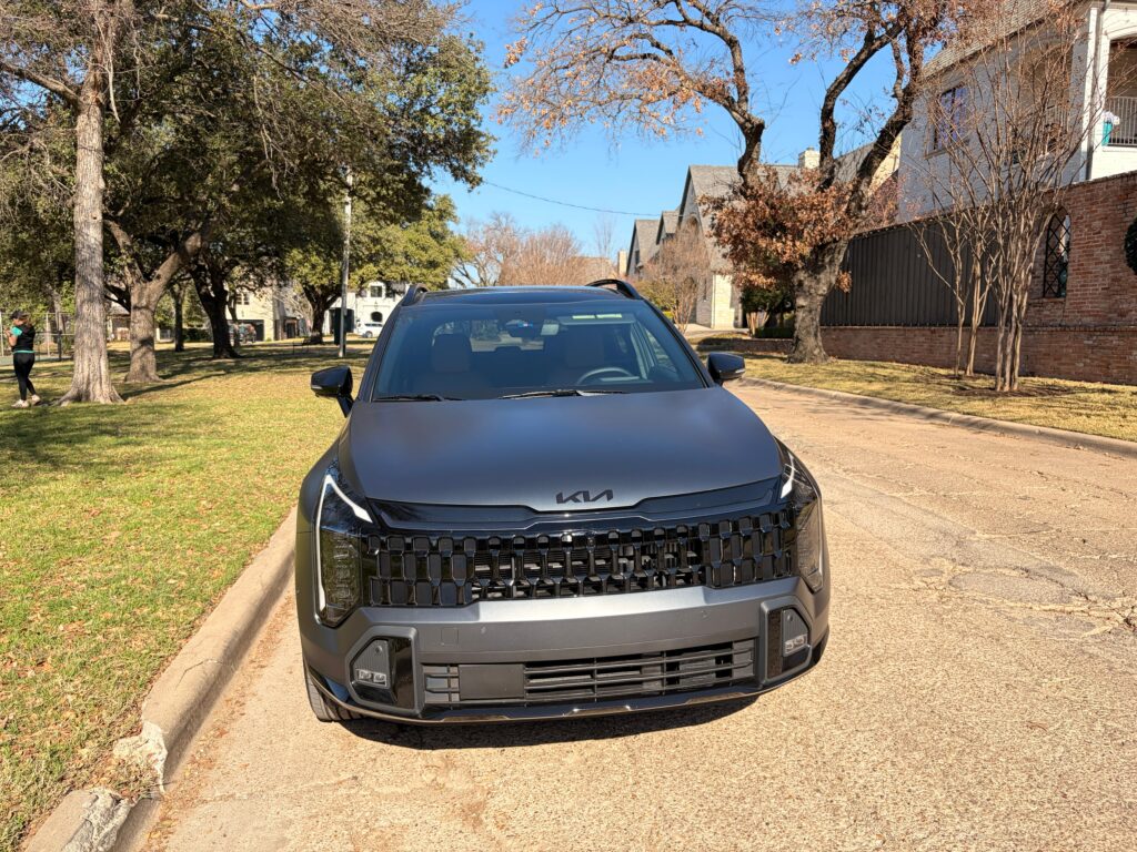 Frontal de un Sportage PHEV X-Line Prestige 2026