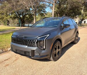 Frontal 3/4 del nuevo Kia Sportage PHEV X-Line Prestige AWD 2026