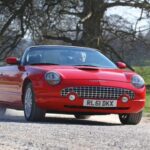 Estética retro combinada con comodidades modernas. Nostalgia bien climatizada, sin renunciar al confort actual.