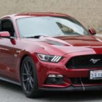 Son autos hechos para llamar la atención. Sonido, diseño agresivo y una imagen reconocible incluso para quien no sabe de autos. Ideales para una salida donde el impacto visual y emocional importa tanto como la conducción.