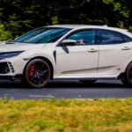 El Civic Hybrid combina confiabilidad con eficiencia y potencia extra. Con 200 hp y 44 mpg, es más rápido y económico que el Civic convencional. Un auto práctico, divertido y accesible que redefine lo que se espera de un compacto.