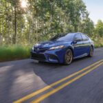 Justo detrás de su hermano de lujo, Toyota ha demostrado ser una potencia en fiabilidad. La reputación de la marca japonesa se ha construido sobre la base de vehículos que simplemente no se detienen, y los datos de los propietarios lo respaldan año tras año. Modelos como el Camry, Corolla y RAV4 se han convertido en sinónimos de propiedad sin preocupaciones, alcanzando cientos de miles de millas sin sudar.

El enfoque de Toyota de introducir tecnología nueva lentamente y probar todo exhaustivamente puede no ganar puntos de estilo con los amantes de la vanguardia, pero ciertamente gana a largo plazo. Al comprar un Toyota, básicamente estás adquiriendo tranquilidad envuelta en chapa metálica.