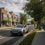 El Hyundai Santa Cruz ha sido una opción intrigante para quienes buscan algo entre una camioneta y un SUV. Su diseño moderno y urbano lo hace atractivo para aquellos que quieren un vehículo versátil sin la robustez de una camioneta tradicional. El Santa Cruz se siente ideal para salidas de fin de semana, pero a veces da la impresión de ser más un crossover con capacidades de carga que una camioneta de verdad.

Los dueños disfrutan de su comodidad y sus características tecnológicas, pero algunos se sienten inseguros acerca de si realmente puede hacer frente a los trabajos pesados que tradicionalmente hacen las camionetas. No es una camioneta 