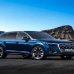 SUV de lujo con precio elevado, tercer fila estrecha y espacio de carga limitado.