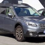 El Outback de Subaru destaca por su tracción integral y resistencia en condiciones exigentes. Es frecuente ver unidades con alto kilometraje funcionando sin problemas mayores, algo que los mecánicos valoran especialmente.