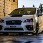 Subaru ha forjado su reputación en la fiabilidad de sus vehículos, especialmente en condiciones de manejo difíciles. Con sistemas de tracción en las cuatro ruedas que sobresalen y modelos como el Outback y el Forester, Subaru es la marca ideal para quienes buscan vehículos capaces de enfrentarse a terrenos difíciles y condiciones climáticas extremas sin sacrificar la fiabilidad. La durabilidad de estos modelos ha convertido a Subaru en la marca preferida de los aventureros y conductores en climas difíciles. Su bajo costo de mantenimiento y su fiabilidad hacen que Subaru sea una excelente elección a largo plazo.