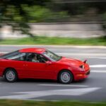 El Probe parecía un coupé deportivo puro de los 90. En la práctica, las versiones base eran muy lentas y hasta el V6 rendía solo aceptable. Tracción delantera y chasis blando terminaron de apagar la ilusión.