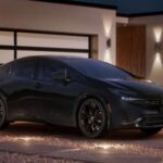 Híbrido enchufable que combina batería y gasolina: hasta 127 millas solo en eléctrico y 52 mpg en modo híbrido.