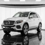 Espacioso y tecnológico, ideal para familias, pero el sistema quattro y el consumo de combustible elevan los gastos. La practicidad y comodidad se ven opacadas por reparaciones frecuentes.