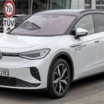 El Volkswagen ID.4 ha tenido dificultades para ganarse la confianza de los compradores. A pesar de su potencial, los conductores han reportado repetidos problemas de software y control de calidad, lo que ha resultado en varios paros de ventas en los últimos años. Además, los problemas con la pérdida de potencia y la falta de refinamiento en su construcción han dejado a muchos conductores insatisfechos con el rendimiento general del ID.4, haciéndolo una opción inconsistente en el mercado de los vehículos eléctricos.