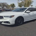 Acura, la división de lujo de Honda, ha demostrado ser una opción confiable con su TLX. Aunque no tiene la misma notoriedad ni el mismo estatus deportivo que el NSX, el TLX destaca por su calidad de construcción, dinamismo de conducción cómodo y una mezcla de lujo y practicidad. Si buscas un sedán de lujo sin los altos costos de mantenimiento, el TLX ofrece una opción equilibrada con la fiabilidad que caracteriza a Honda.