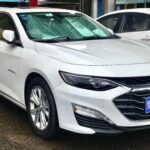 El Chevrolet Malibu todavía es popular en flotas y hogares familiares, pero su salida del mercado y la caída de demanda de sedanes hace que muchos lo abandonen durante la búsqueda. La incertidumbre sobre reventa y disponibilidad de repuestos incentiva a los compradores a optar por crossovers o modelos más nuevos.