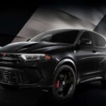 El Dodge Hornet 2025, esencialmente un Alfa Romeo disfrazado, ha tenido serios problemas de fiabilidad con una puntuación de solo 30 sobre 100. Uno de los defectos más graves es un recall crítico debido a que el pedal de freno puede hundirse hasta el fondo, lo que provoca una pérdida total de potencia de frenado. Este es un escenario aterrador para cualquier conductor, y ha puesto al Hornet en una posición complicada en cuanto a confianza y seguridad. A pesar de su atractivo diseño y su origen europeo, la fiabilidad de este SUV ha sido puesta en duda, lo que ha provocado una gran preocupación entre los propietarios.