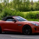 Pocos autos suenan mejor que su V8 5.0 sobrealimentado. La depreciación fue fuerte y hoy se consigue entre USD 40.000 y 55.000 con 495 CV y un diseño impactante. La fiabilidad mejoró, pero una inspección previa es clave.