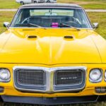 Uno de los motores más emblemáticos de Pontiac. El 400 pulgadas cúbicas fue el corazón de la era dorada del muscle car.

Debutó en 1967 y se convirtió en una opción popular para el Firebird y el GTO. Con versiones Ram Air que superaban los 360 hp, fue versátil, confiable y sobrevivió hasta 1978, algo poco común en motores de su clase.